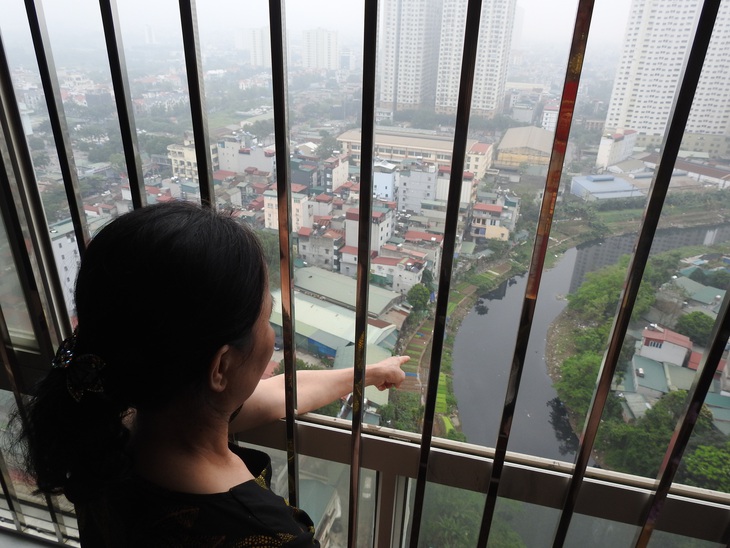 Cận cảnh sông Nhuệ ô nhiễm vừa được Bộ Nông nghiệp nêu giải pháp 'hồi sinh'- Ảnh 2. Cận cảnh sông Nhuệ ô nhiễm vừa được Bộ Nông nghiệp nêu giải pháp 'hồi sinh'- Ảnh 2.