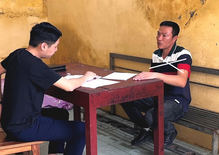 Xác định danh tính gã đàn ông sàm sỡ, đánh nữ nhân viên quán cafe ở Hải Dương- Ảnh 1.