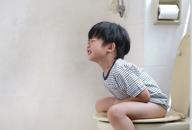 Cảnh giác với bệnh tiêu chảy ở trẻ em mùa nắng nóng- Ảnh 1.