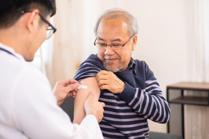 Người có bệnh tim phải đặc biệt cẩn trọng trước Cúm mùa!- Ảnh 2. Người có bệnh tim phải đặc biệt cẩn trọng trước Cúm mùa!- Ảnh 2.