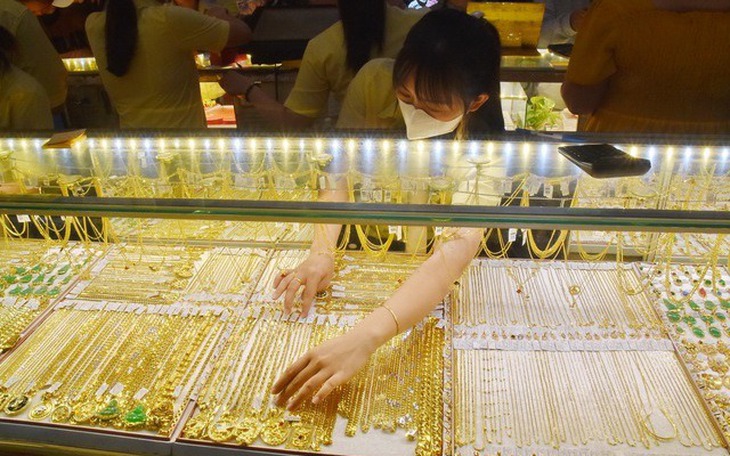 Giá vàng hôm nay ngày 29/3 tăng rồi lại giảm dữ dội