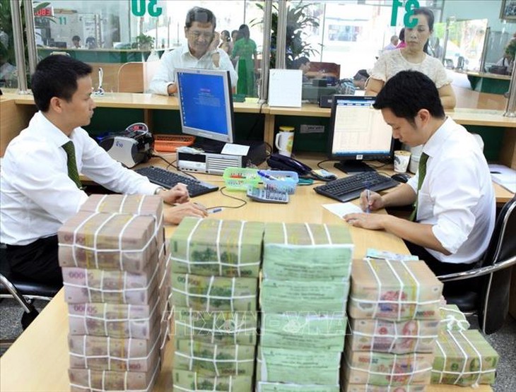 Lãi suất cho vay mua nhà 'đua' giảm, lãi thả nổi vẫn cao- Ảnh 1. Lãi suất cho vay mua nhà 'đua' giảm, lãi thả nổi vẫn cao- Ảnh 1.