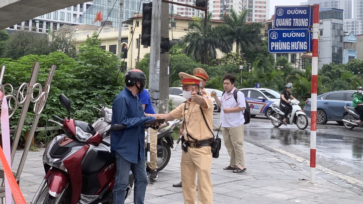 Hàng nghìn học sinh vi phạm giao thông bị xử lý trong quý I/2024- Ảnh 1. Hàng nghìn học sinh vi phạm giao thông bị xử lý trong quý I/2024- Ảnh 1.