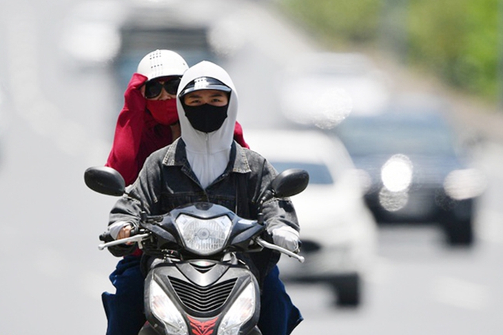 Nắng nóng lan rộng, có nơi trên 39 độ C- Ảnh 2.