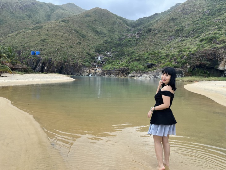 Tăng trần giá vé máy bay, du lịch nội địa lo 'ế ẩm'- Ảnh 2.