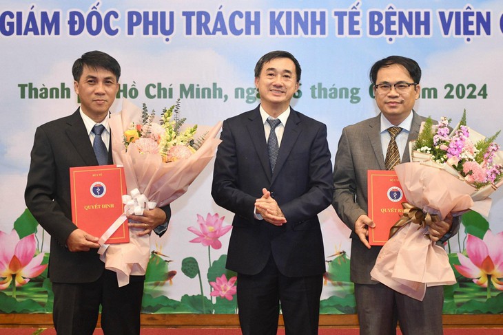 Bệnh viện Chợ Rẫy có 2 Phó Giám đốc mới- Ảnh 1.