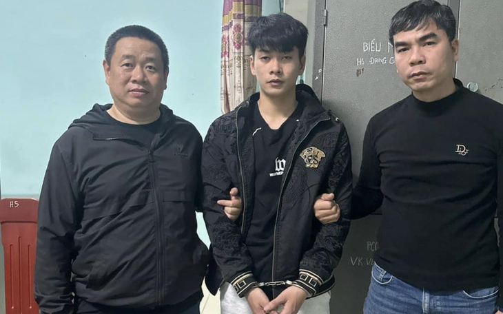 Vụ đánh tử vong tài xế taxi ở Hồ Tây có là phòng vệ chính đáng?