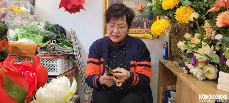 Người phụ nữ một đời say mê hoa lụa- Ảnh 9.