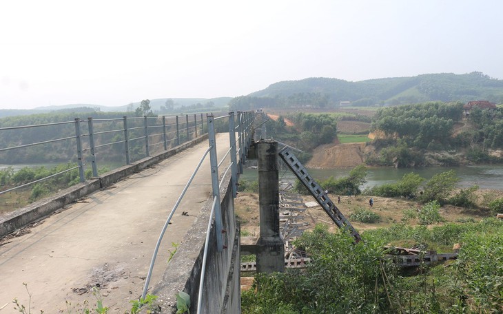 Công an vào cuộc vụ sập cầu treo ở Nghệ An