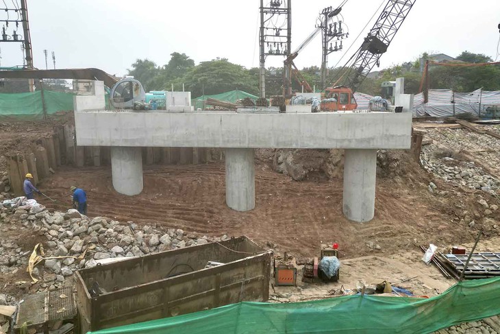 Hiện trạng cầu qua sông Đuống sau hơn nửa năm thi công- Ảnh 4.