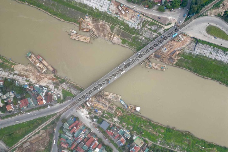 Hiện trạng cầu qua sông Đuống sau hơn nửa năm thi công- Ảnh 8.