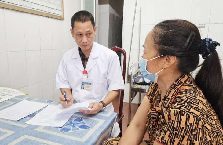 Vận hành xe X-quang lưu động tầm soát lao cho người dân Hà Tĩnh- Ảnh 2. Vận hành xe X-quang lưu động tầm soát lao cho người dân Hà Tĩnh- Ảnh 2.