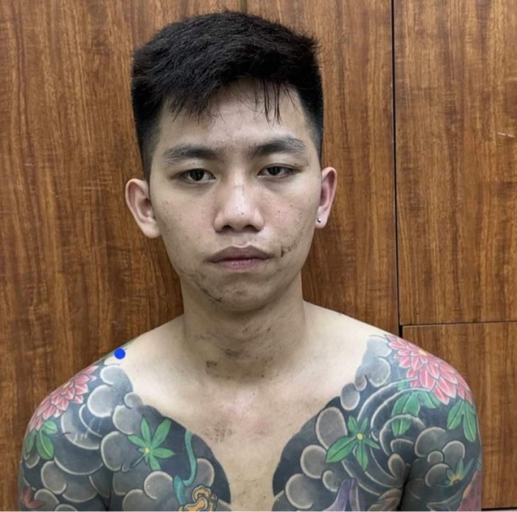 Đã bắt được đối tượng hất công an lên nóc capo ở Thanh Trì- Ảnh 1. Đã bắt được đối tượng hất công an lên nóc capo ở Thanh Trì- Ảnh 1.