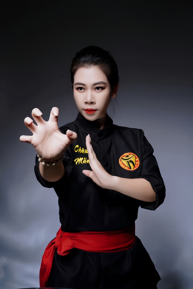 Trải lòng về 'Long hoa đao pháp' của nữ võ sư đất Bình Định- Ảnh 2. Trải lòng về 'Long hoa đao pháp' của nữ võ sư đất Bình Định- Ảnh 2.