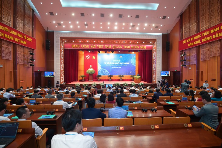 Quảng Ninh không đánh đổi tài nguyên môi trường lấy tăng trưởng, phát triển kinh tế biển bằng mọi giá- Ảnh 1. Quảng Ninh không đánh đổi tài nguyên môi trường lấy tăng trưởng, phát triển kinh tế biển bằng mọi giá- Ảnh 1.