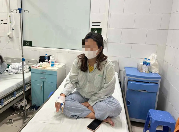 Mất thị lực, tổn thương não vì uống Detox Táo giảm cân có chất cấm Sibutramine- Ảnh 1.