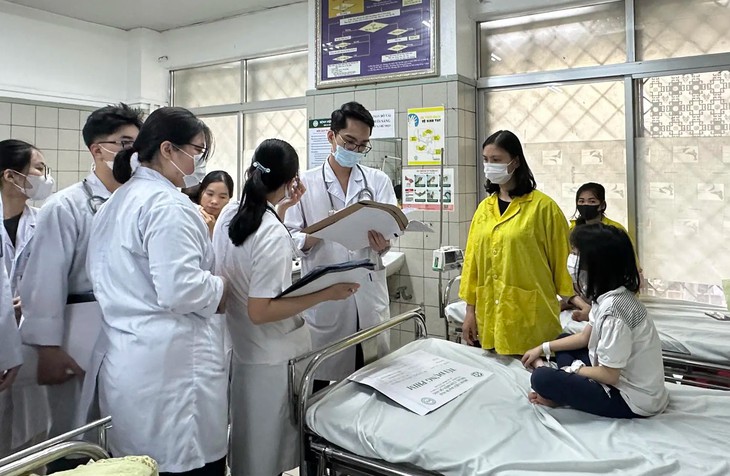 Bác sĩ nhi của Việt Nam - Hoa Kỳ cập nhật nhiều kỹ thuật mới điều trị bệnh ở trẻ em- Ảnh 2.