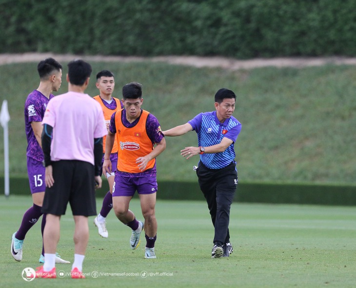 Lịch thi đấu bóng đá hôm nay 10/4: U23 Việt Nam đối đầu U23 Jordan- Ảnh 2. Lịch thi đấu bóng đá hôm nay 10/4: U23 Việt Nam đối đầu U23 Jordan- Ảnh 2.