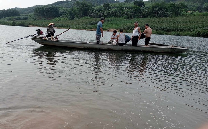 Hai nữ sinh ở Quảng Bình đuối nước thương tâm khi tắm sông