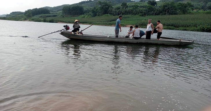 Hai nữ sinh ở Quảng Bình đuối nước thương tâm khi tắm sông- Ảnh 1.