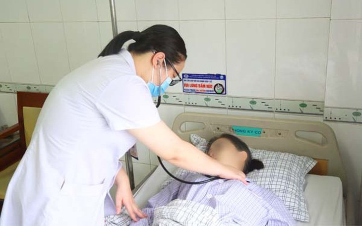 Cô gái trẻ phải cấp cứu vì ăn thịt chim bồ câu