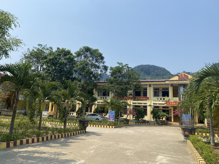 Nhà trường, phòng giáo dục nói gì về việc học sinh lớp 6 đọc, viết chưa thông thạo?- Ảnh 1. Nhà trường, phòng giáo dục nói gì về việc học sinh lớp 6 đọc, viết chưa thông thạo?- Ảnh 1.