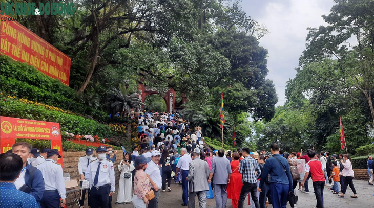Các phương tiện di chuyển như thế nào để tránh tắc đường dịp Lễ hội đền Hùng?- Ảnh 1. Các phương tiện di chuyển như thế nào để tránh tắc đường dịp Lễ hội đền Hùng?- Ảnh 1.