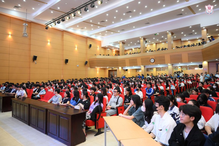 Trải nghiệm một ngày làm sinh viên trường Y- Ảnh 1.