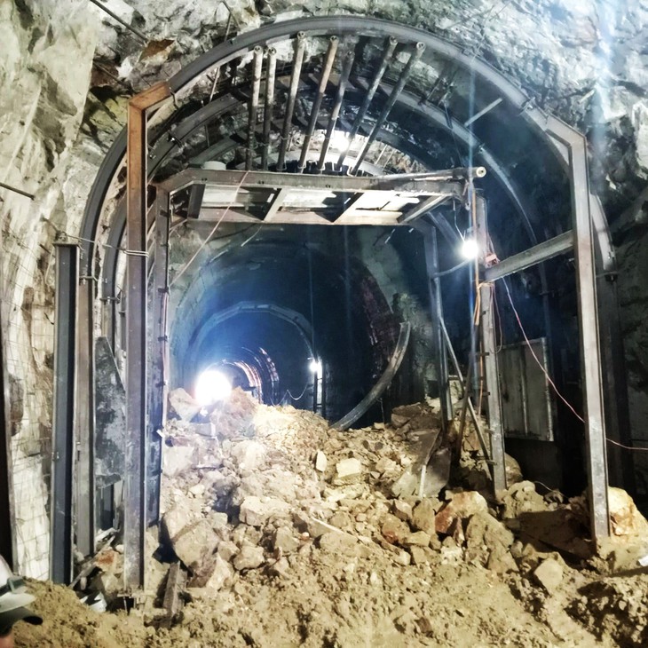 Bộ GTVT chỉ đạo khắc phục sự cố sập hầm và thông tuyến đường sắt Bắc - Nam- Ảnh 3. Bộ GTVT chỉ đạo khắc phục sự cố sập hầm và thông tuyến đường sắt Bắc - Nam- Ảnh 3.