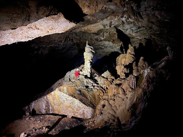 Thêm 22 hang động mới được phát hiện tại Phong Nha-Kẻ Bàng- Ảnh 2. Thêm 22 hang động mới được phát hiện tại Phong Nha-Kẻ Bàng- Ảnh 2.