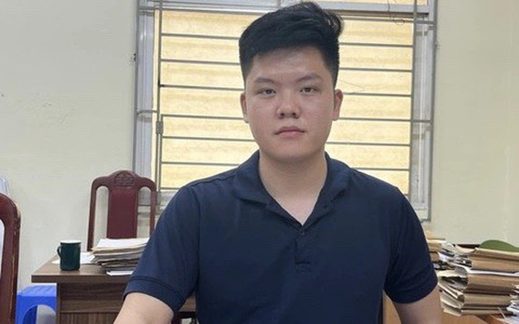 Thanh niên đánh tài xế rồi cướp xe taxi trong đêm ở Hà Nội