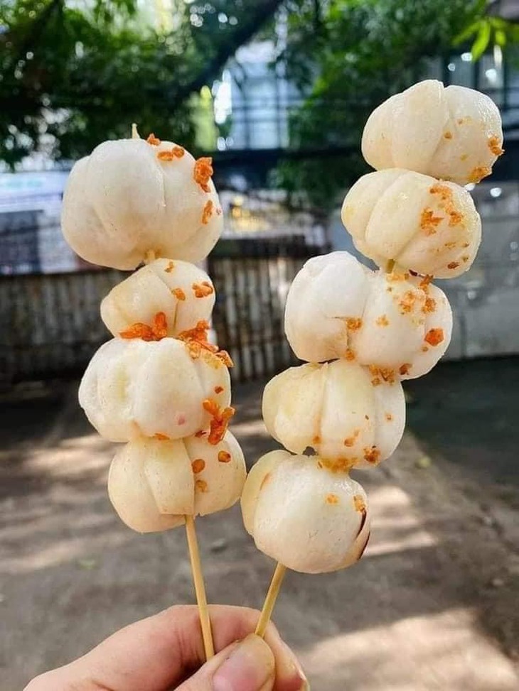 Người Hà Nội săn lùng măng cụt xanh làm 'gỏi gà bất bại', giá lên tới gần 1 triệu đồng/kg- Ảnh 3.
