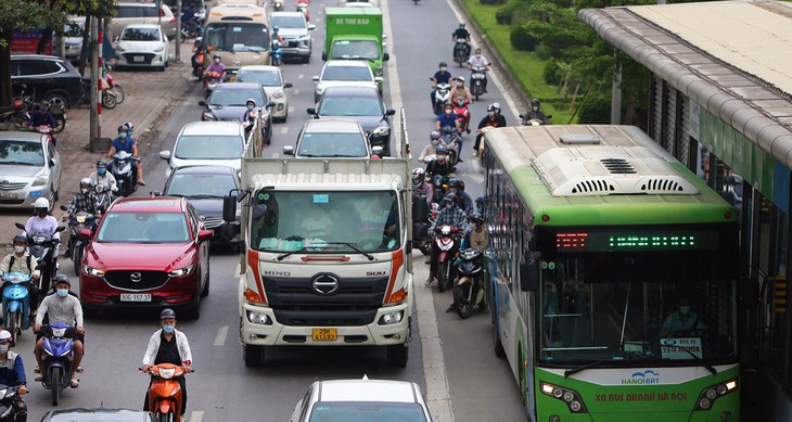 Hà Nội sẽ thay tuyến buýt nhanh bằng đường sắt đô thị- Ảnh 2. Hà Nội sẽ thay tuyến buýt nhanh bằng đường sắt đô thị- Ảnh 2.
