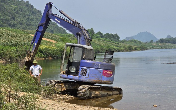 Nghi vấn khai thác cát, sỏi trái phép khiến 2 nữ sinh đuối nước tử vong