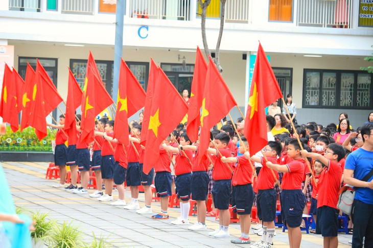 Chuẩn bị hồ sơ tuyển sinh đầu cấp cho con thế nào?- Ảnh 1.