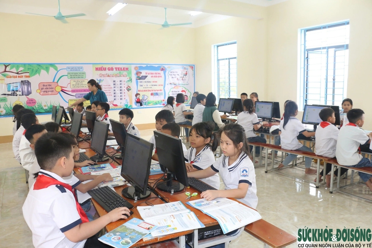 Lãnh đạo huyện nói gì về việc phụ huynh cho con nghỉ học, phản đối nhập trường?- Ảnh 5. Lãnh đạo huyện nói gì về việc phụ huynh cho con nghỉ học, phản đối nhập trường?- Ảnh 5.