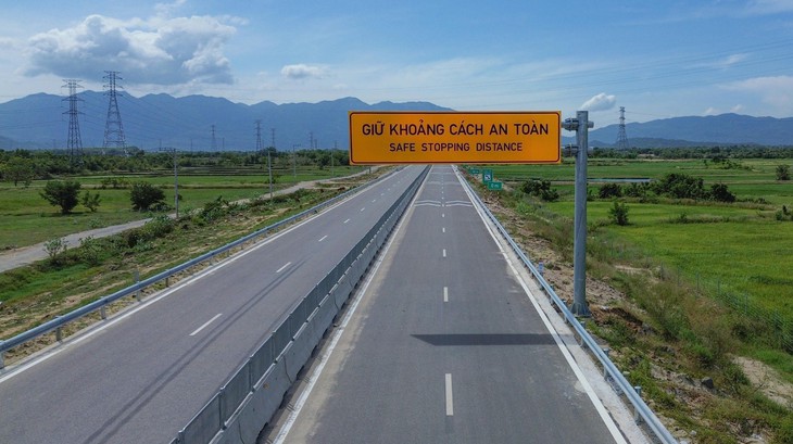 Hình ảnh cao tốc gần 9.000 tỷ trước ngày thông tuyến- Ảnh 2.