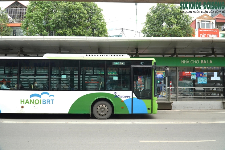 Hiện trạng tuyến buýt BRT ở Hà Nội sắp bị 'khai tử' sau nhiều năm hoạt động- Ảnh 4. Hiện trạng tuyến buýt BRT ở Hà Nội sắp bị 'khai tử' sau nhiều năm hoạt động- Ảnh 4.