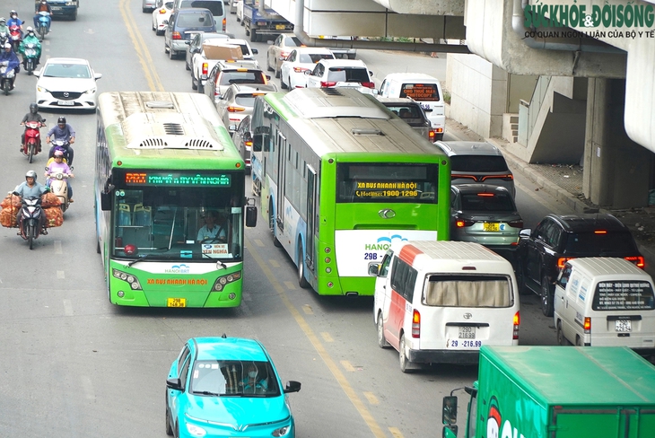 Hiện trạng tuyến buýt BRT ở Hà Nội sắp bị 'khai tử' sau nhiều năm hoạt động- Ảnh 5. Hiện trạng tuyến buýt BRT ở Hà Nội sắp bị 'khai tử' sau nhiều năm hoạt động- Ảnh 5.