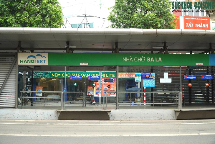 Hiện trạng tuyến buýt BRT ở Hà Nội sắp bị 'khai tử' sau nhiều năm hoạt động- Ảnh 8. Hiện trạng tuyến buýt BRT ở Hà Nội sắp bị 'khai tử' sau nhiều năm hoạt động- Ảnh 8.