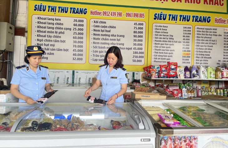 Quảng Ninh: Phát hiện hơn 7 tạ xúc xích không hóa đơn, chứng từ- Ảnh 1. Quảng Ninh: Phát hiện hơn 7 tạ xúc xích không hóa đơn, chứng từ- Ảnh 1.