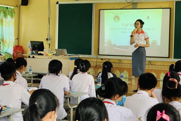 Bé gái 12 tuổi ở Hà Nội bị xâm hại phải sinh con, cha mẹ cần cảnh giác cả người thân quen- Ảnh 2. Bé gái 12 tuổi ở Hà Nội bị xâm hại phải sinh con, cha mẹ cần cảnh giác cả người thân quen- Ảnh 2.