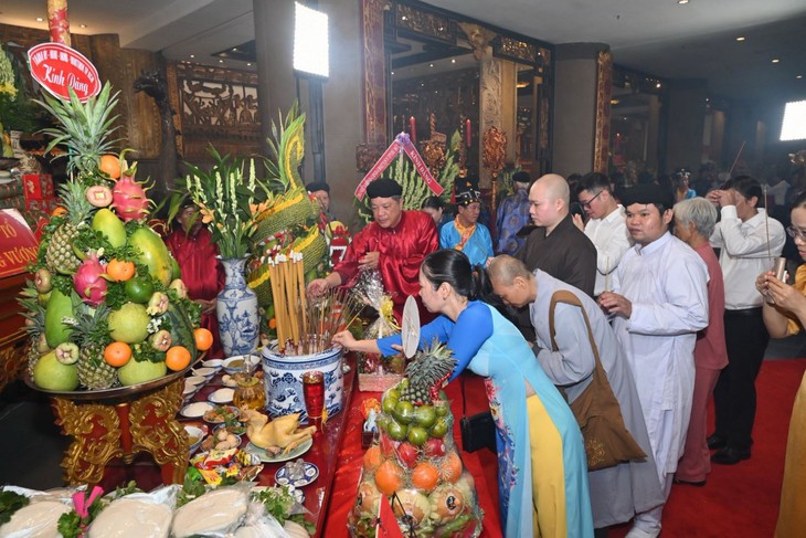 Trang trọng lễ Giỗ Tổ Hùng Vương tại TPHCM- Ảnh 8.