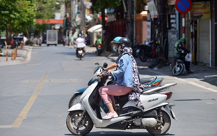Nắng nóng lan rộng ở miền Bắc, có nơi nhiệt cao trên 39 độ C