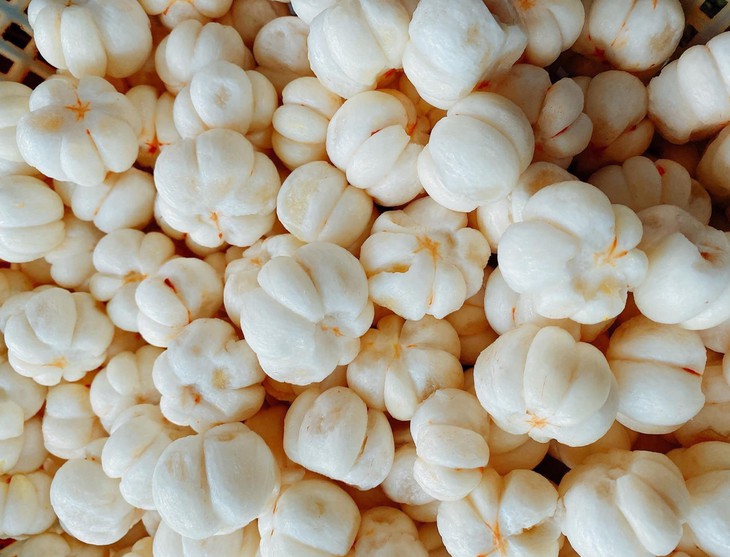 Một loại quả non ở chợ Việt giá 850 nghìn/kg, hàng vẫn ‘đắt như tôm tươi’- Ảnh 2. Một loại quả non ở chợ Việt giá 850 nghìn/kg, hàng vẫn ‘đắt như tôm tươi’- Ảnh 2.