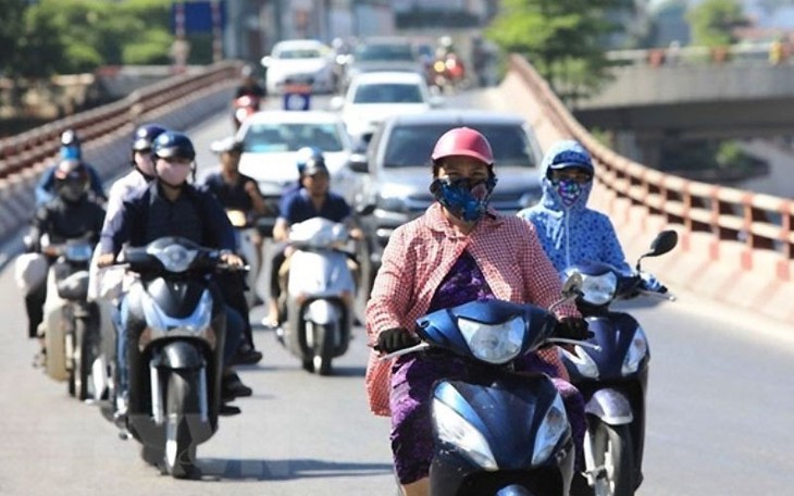 Nắng nóng gay gắt lan rộng khắp cả nước