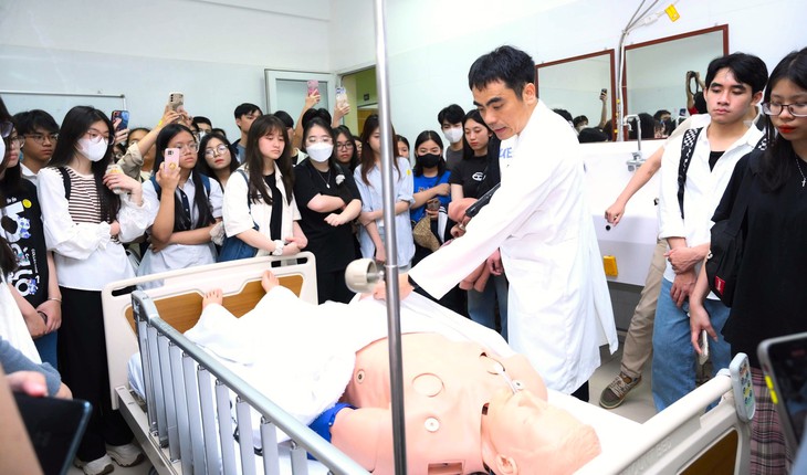Học phí các trường đại học Y Dược năm 2024 thế nào?- Ảnh 2.