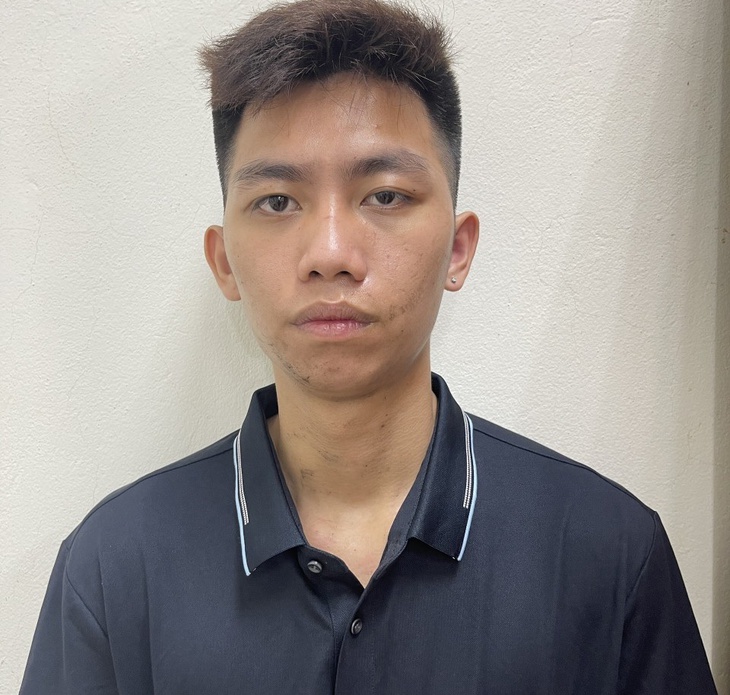 Tạm giữ hình sự đối tượng lái ô tô hất văng cán bộ công an- Ảnh 1.