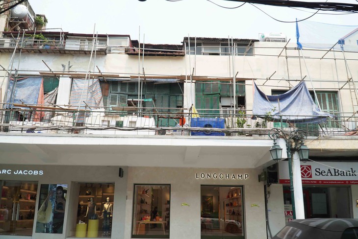Hà Nội 'khoác áo mới' cho phố Tràng Tiền, dự kiến hoàn thiện vào dịp 10/10- Ảnh 2. Hà Nội 'khoác áo mới' cho phố Tràng Tiền, dự kiến hoàn thiện vào dịp 10/10- Ảnh 2.