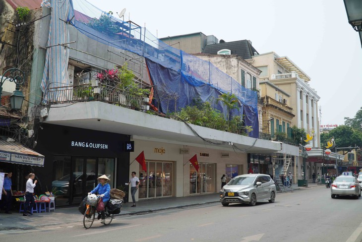 Hà Nội 'khoác áo mới' cho phố Tràng Tiền, dự kiến hoàn thiện vào dịp 10/10- Ảnh 7. Hà Nội 'khoác áo mới' cho phố Tràng Tiền, dự kiến hoàn thiện vào dịp 10/10- Ảnh 7.
